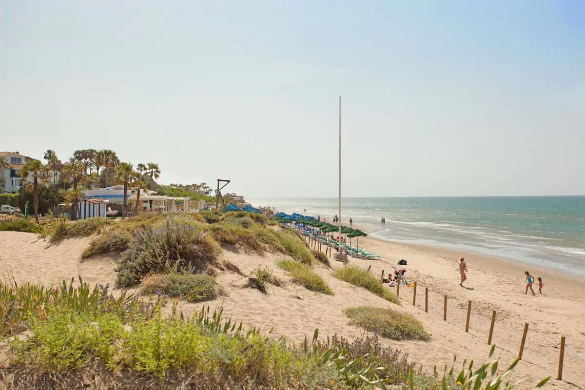 Marbella Beachfront Apartment Romana Playa Elviria Exterior foto
